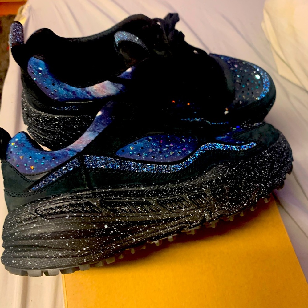 Brand new Ugg galaxy sneakers